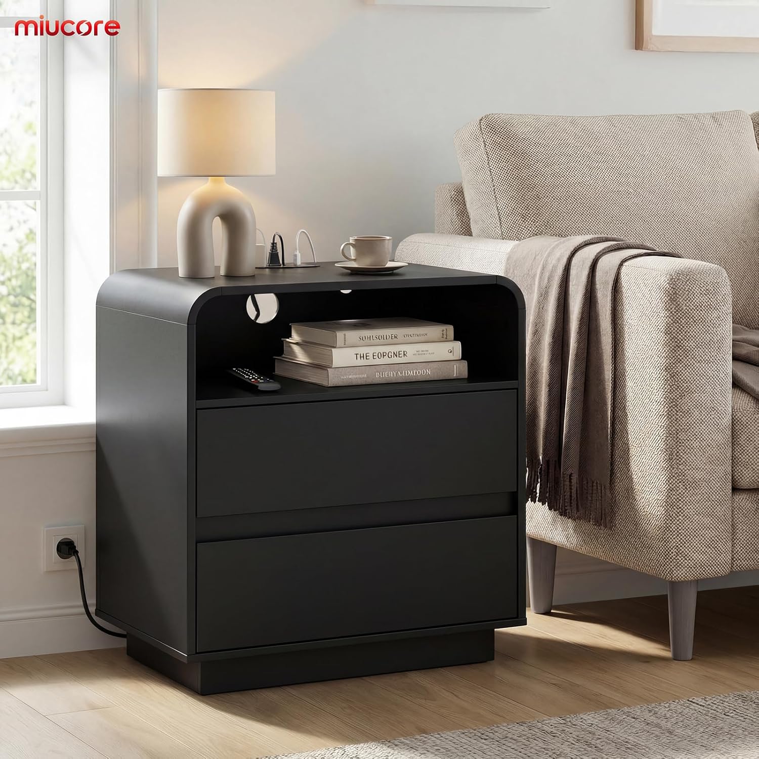 Miucore Black Nightstands Set of 2, Wide Round Bedside Table Set 2 with Charging Station, Large End Table with 2 Drawers Curved Design Modern Nightstand for Bedroom Sofa Home Office