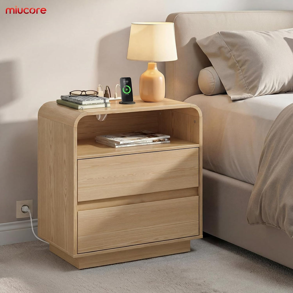 Miucore Nightstands Set of 2, Wide Round Bedside Table Set 2 with Charging Station, Large End Table with 2 Drawers Curved Design Modern Nightstand for Bedroom Sofa Home Office Oak Natural
